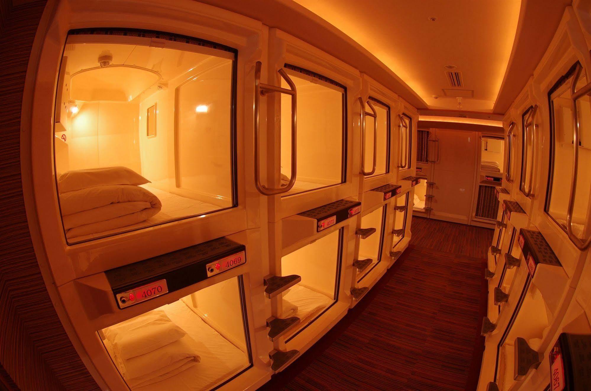 Capsule Inn Ōsaka Eksteriør bilde